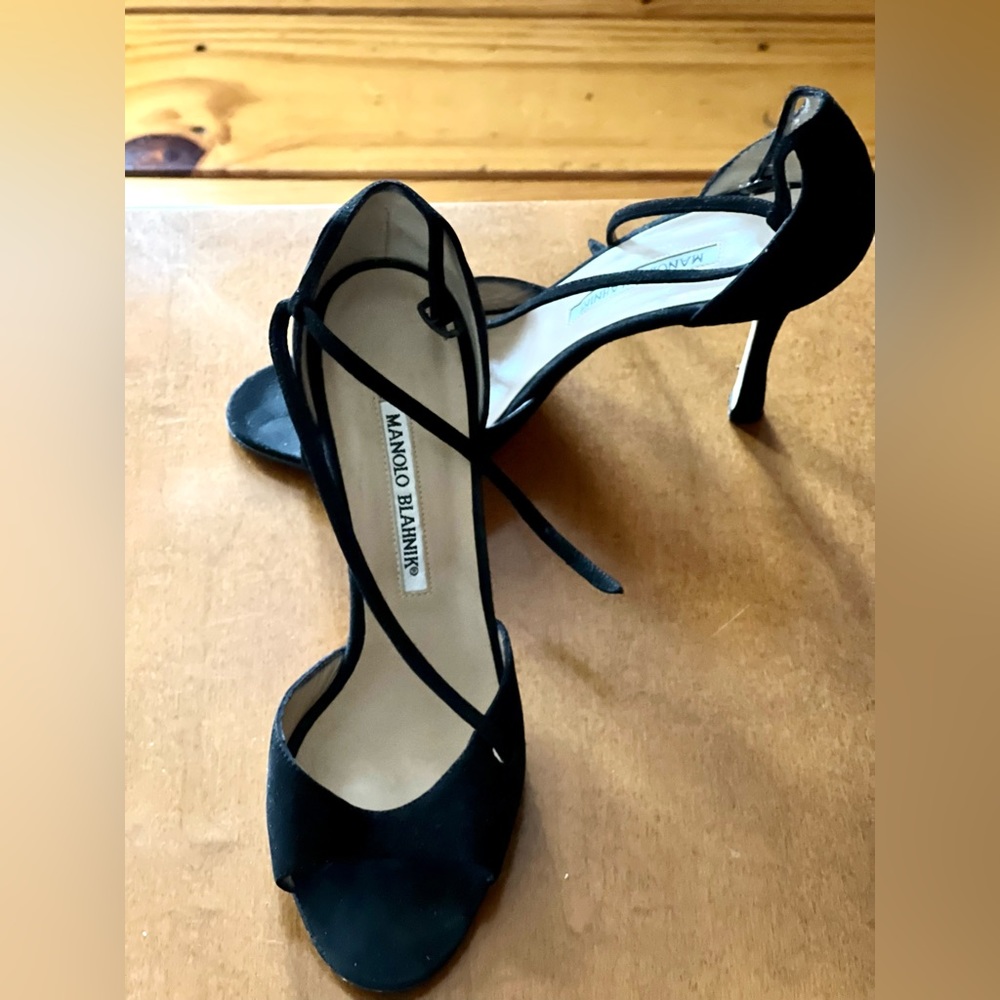 Manolo Blahnik sueded heels